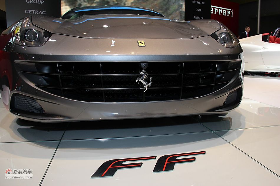 法拉利FF
