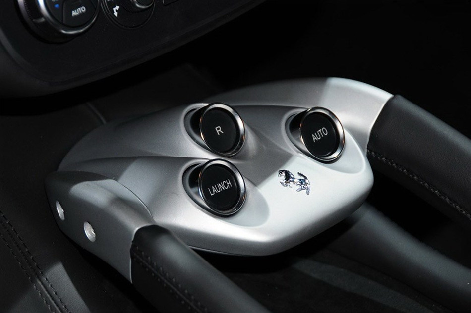 法拉利FF 2012款 空间