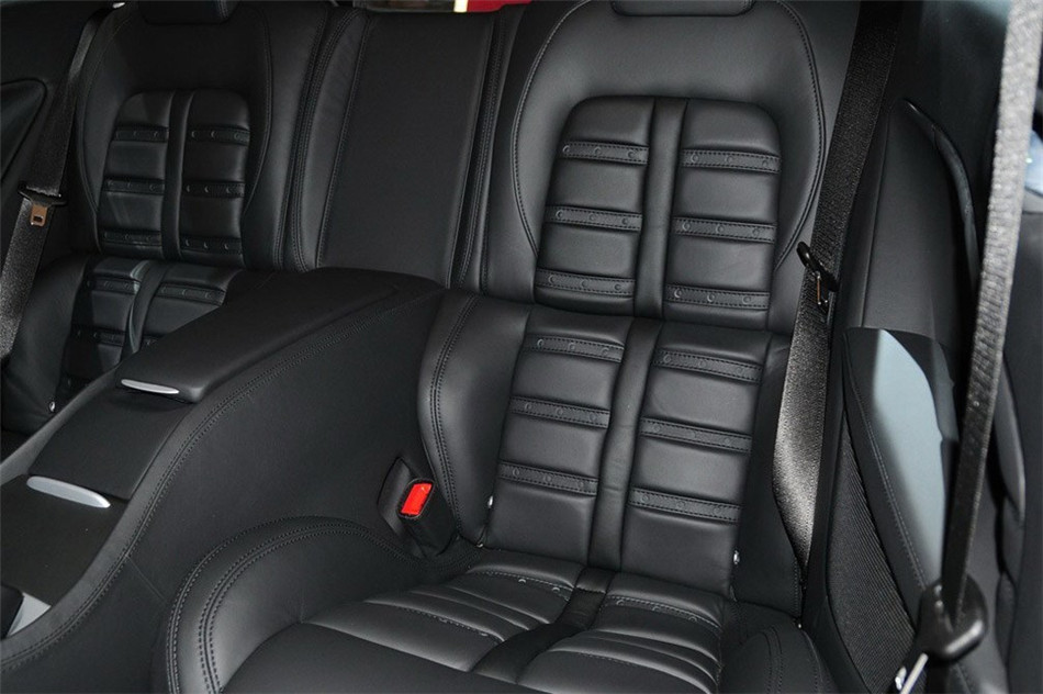 法拉利FF 2012款 空间