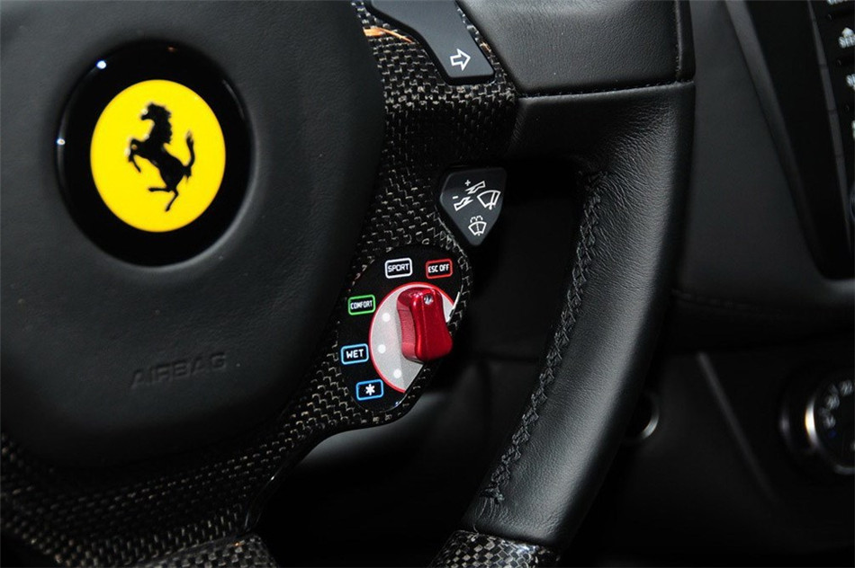 法拉利FF 2012款 内饰