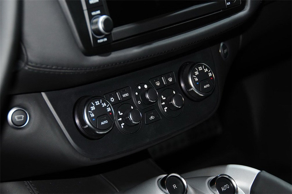 法拉利FF 2012款 内饰