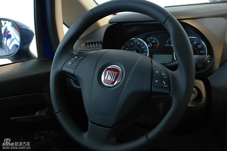 菲亚特Punto朋多内饰