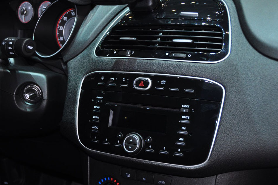 2012款 基本型 内饰