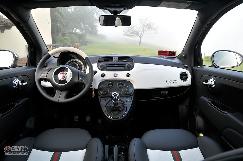 菲亚特500 GUCCI版-内饰配置