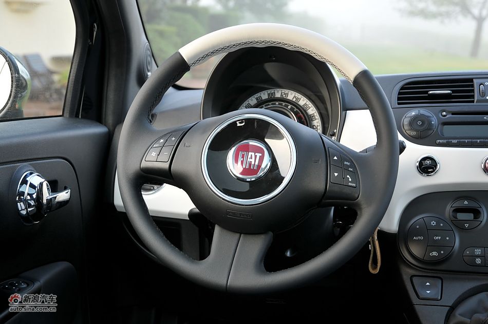 菲亚特500 GUCCI版-内饰配置