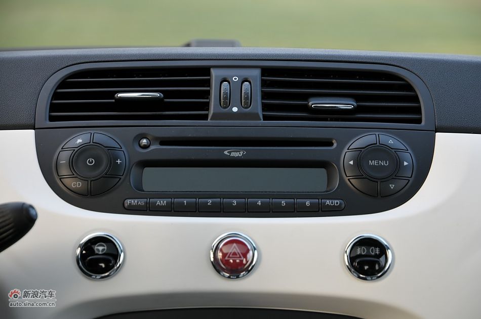 菲亚特500 GUCCI版-内饰配置