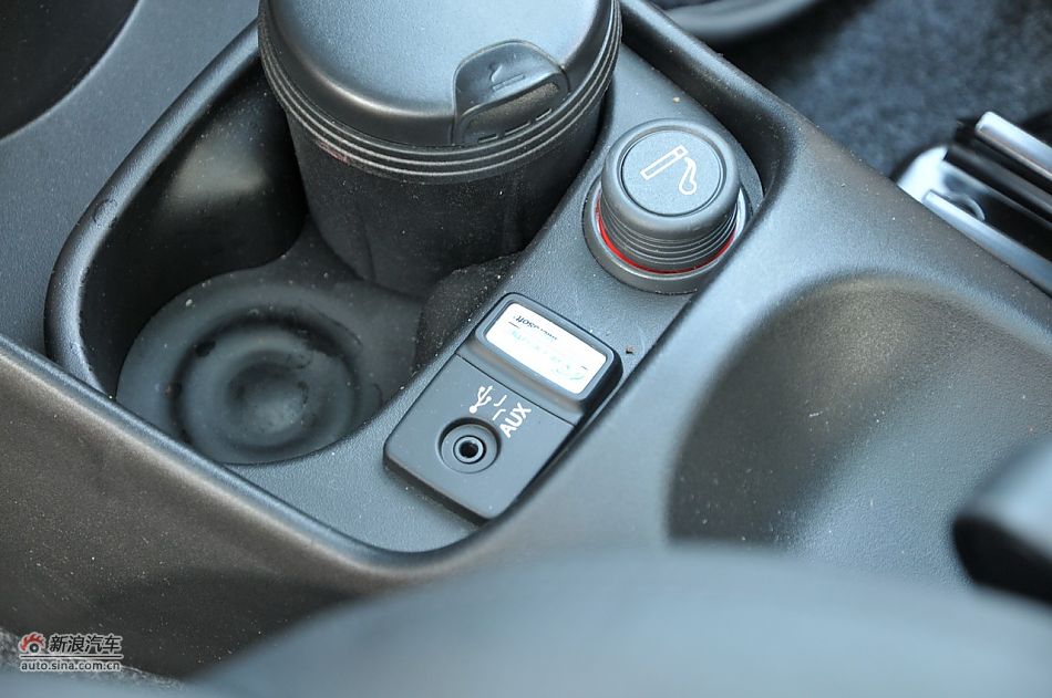 菲亚特500 GUCCI版-内饰配置