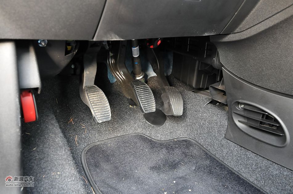 菲亚特500 GUCCI版-内饰配置