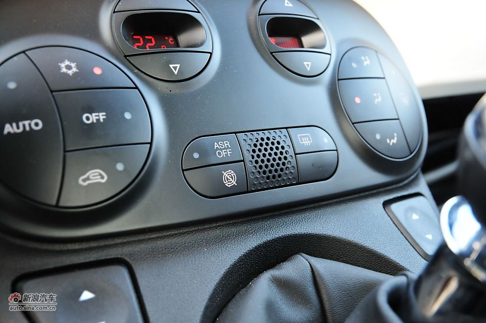 菲亚特500 GUCCI版-内饰配置