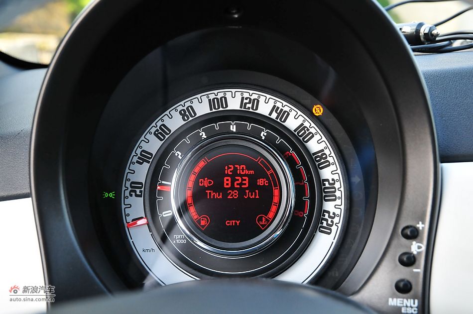 菲亚特500 GUCCI版-内饰配置