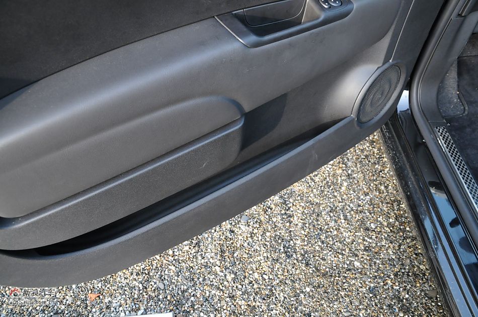 菲亚特500 GUCCI版-座椅空间