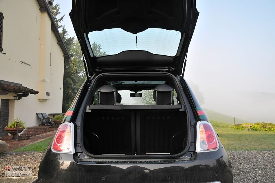 菲亚特500 GUCCI版-座椅空间