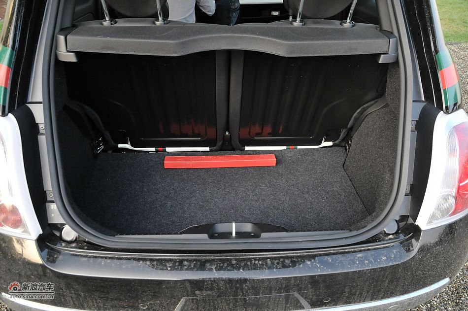 菲亚特500 GUCCI版-座椅空间