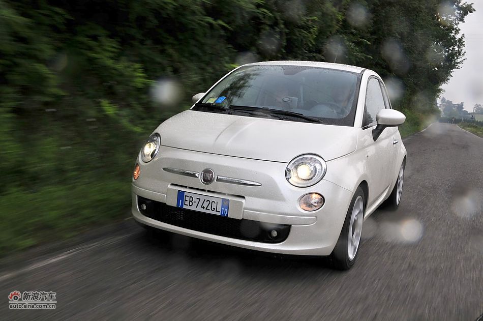 菲亚特500试车动态