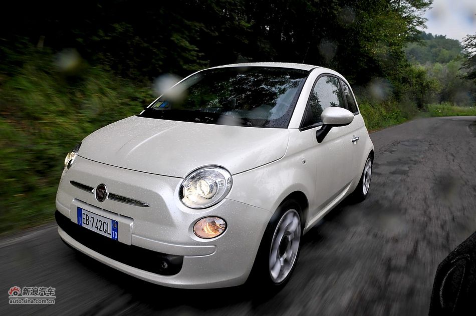 菲亚特500试车动态