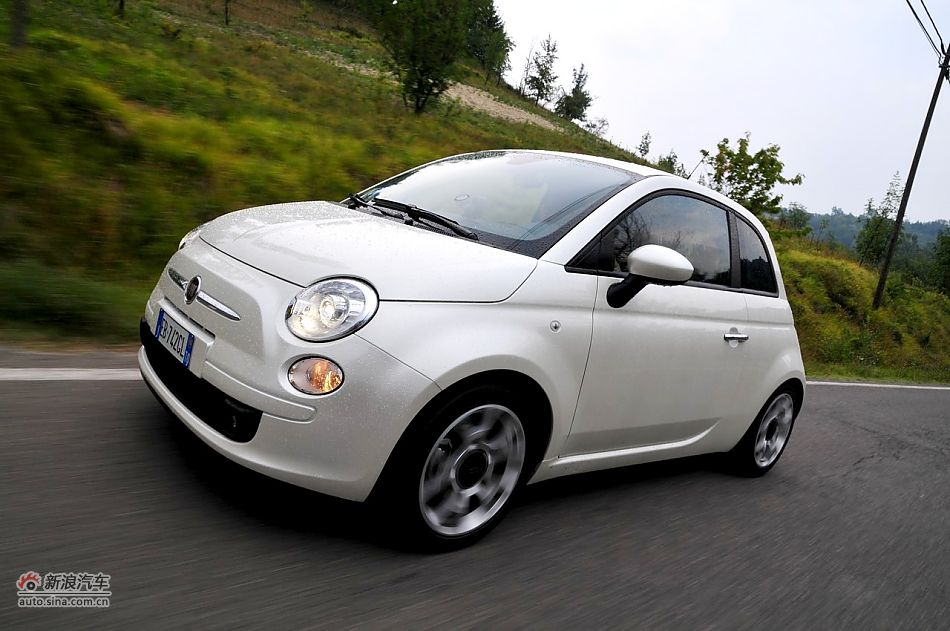 菲亚特500试车动态