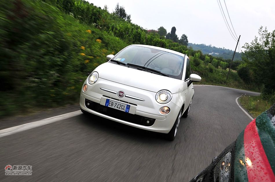 菲亚特500试车动态