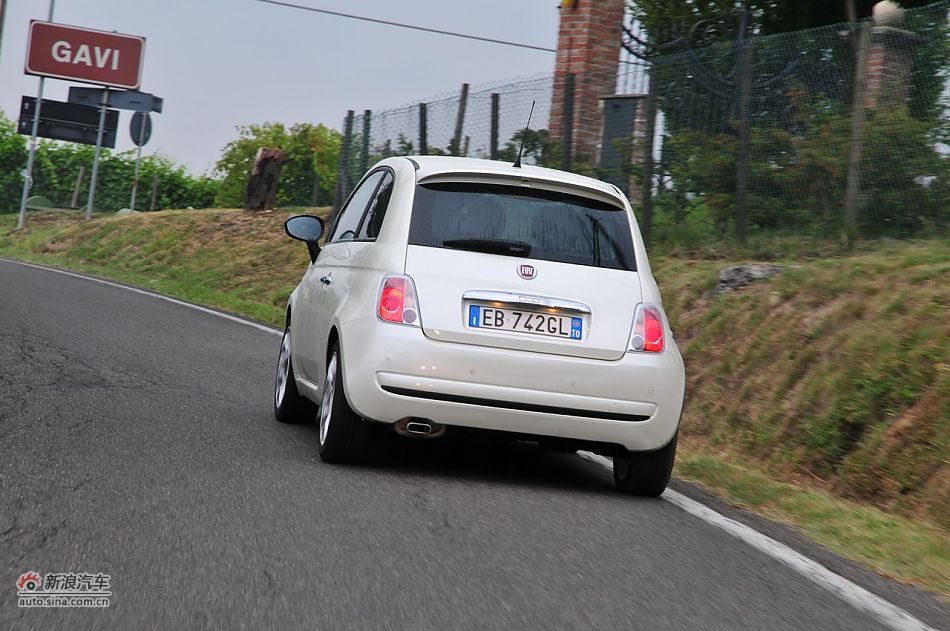 菲亚特500试车动态