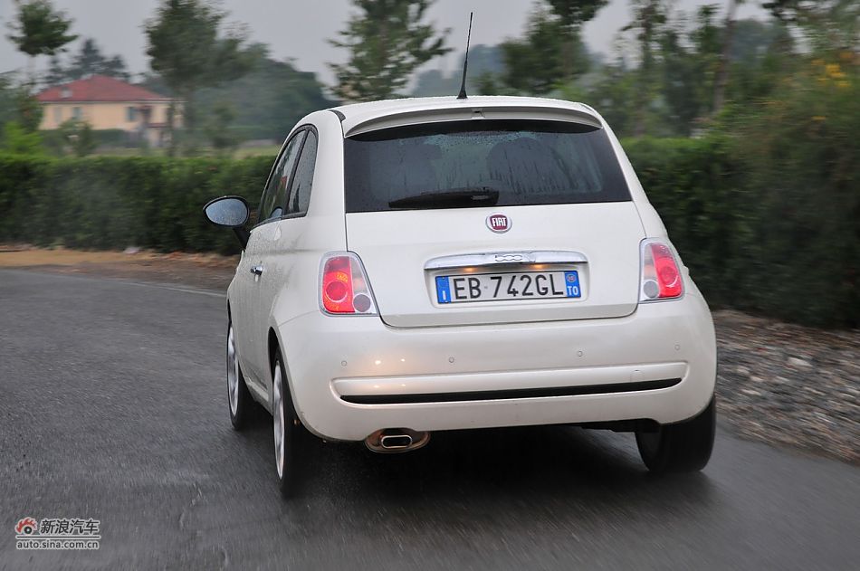 菲亚特500试车动态