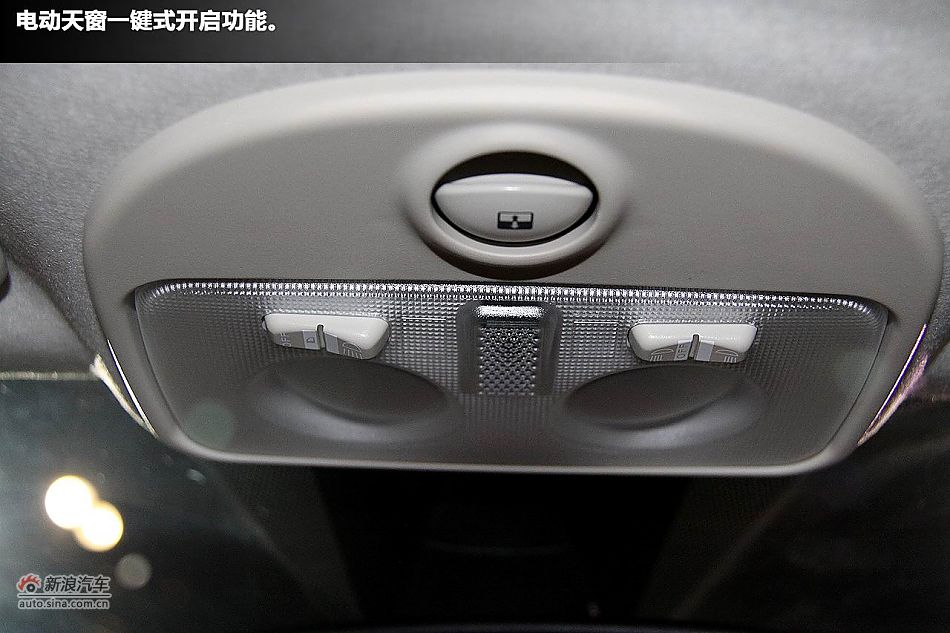 新浪体验试驾菲亚特500