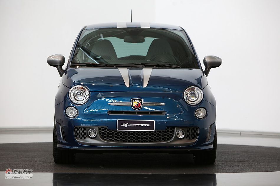 阿巴特 TRIBUTO FERRARI 695