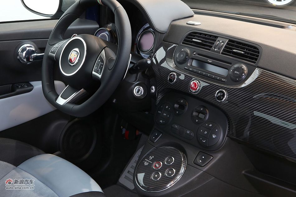 阿巴特 TRIBUTO FERRARI 695