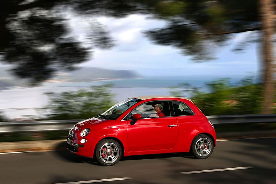 菲亚特500C敞篷车外观图