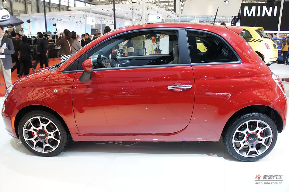 菲亚特500普通版