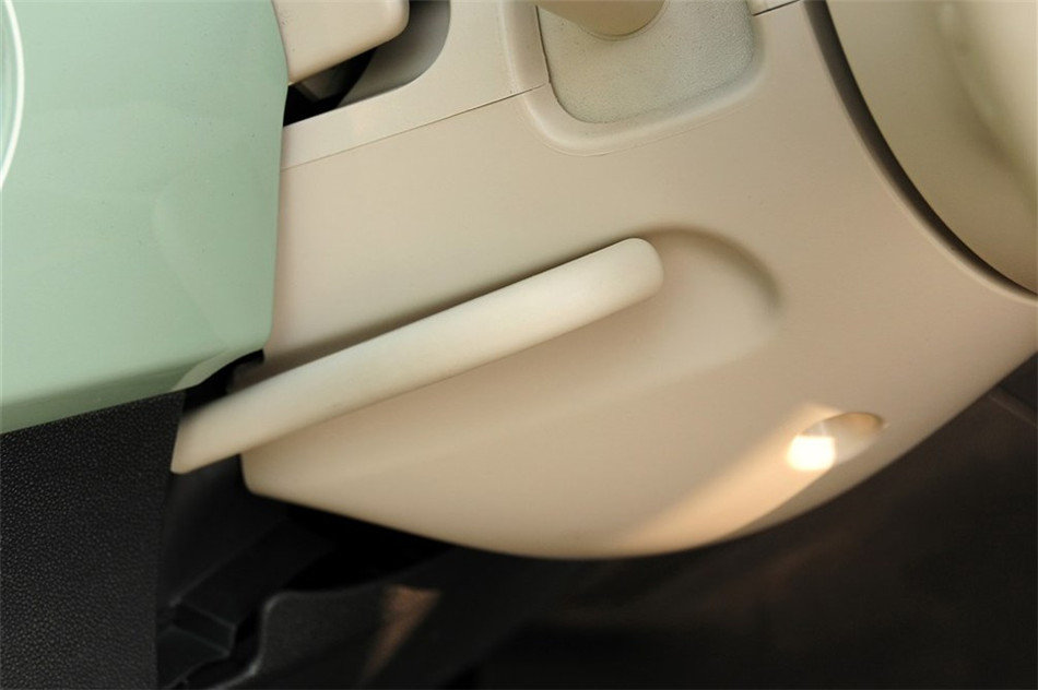 菲亚特500 2012款 1.4L AT 敞篷尊享版 内饰