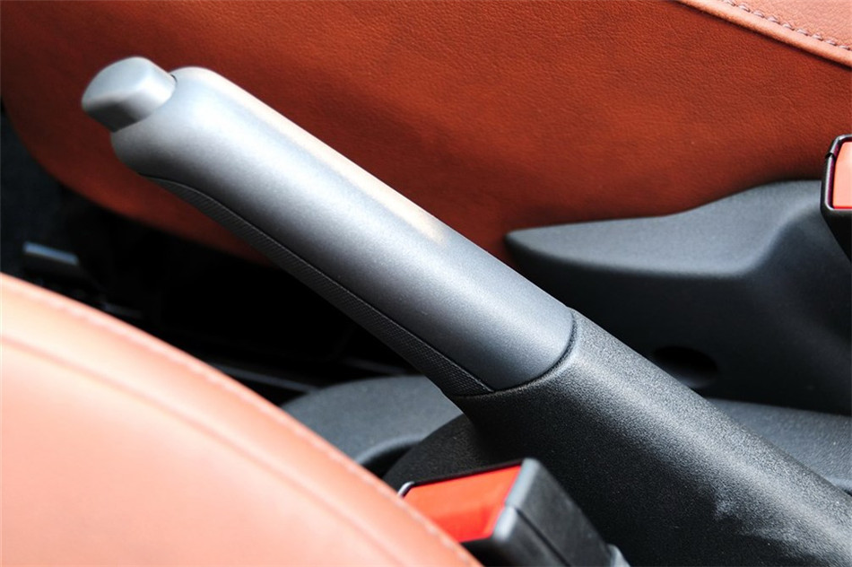 菲亚特500 2012款 1.4L AT 敞篷尊享版 内饰