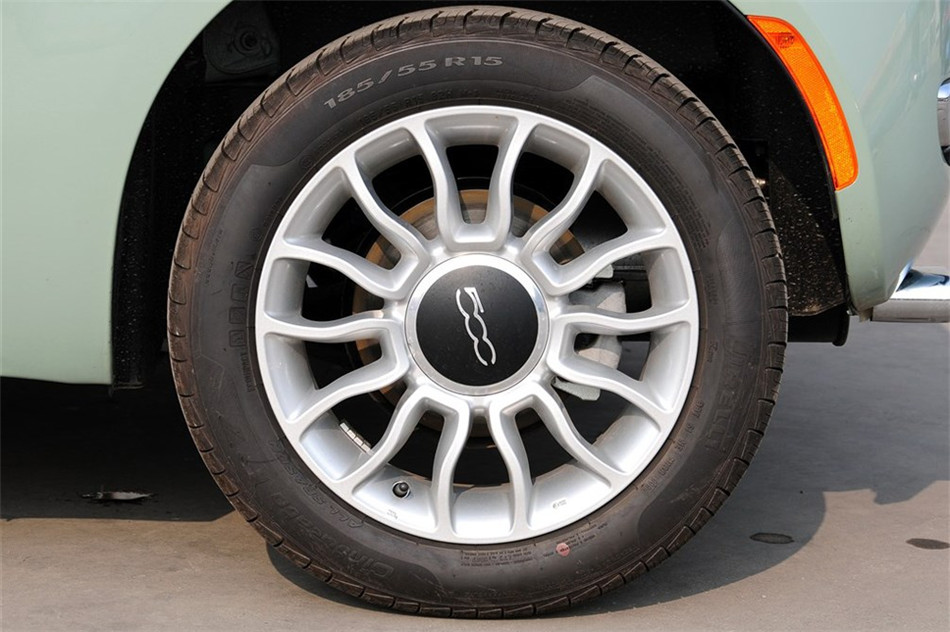 菲亚特500 2012款 1.4L AT 敞篷尊享版 细节