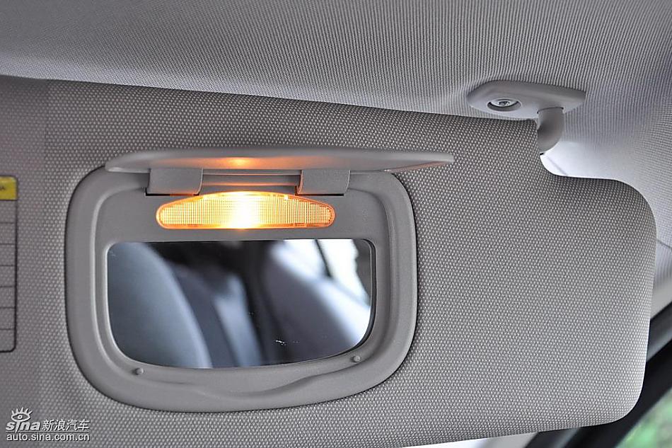 菲亚特Bravo博悦AMT试车实拍图 内饰