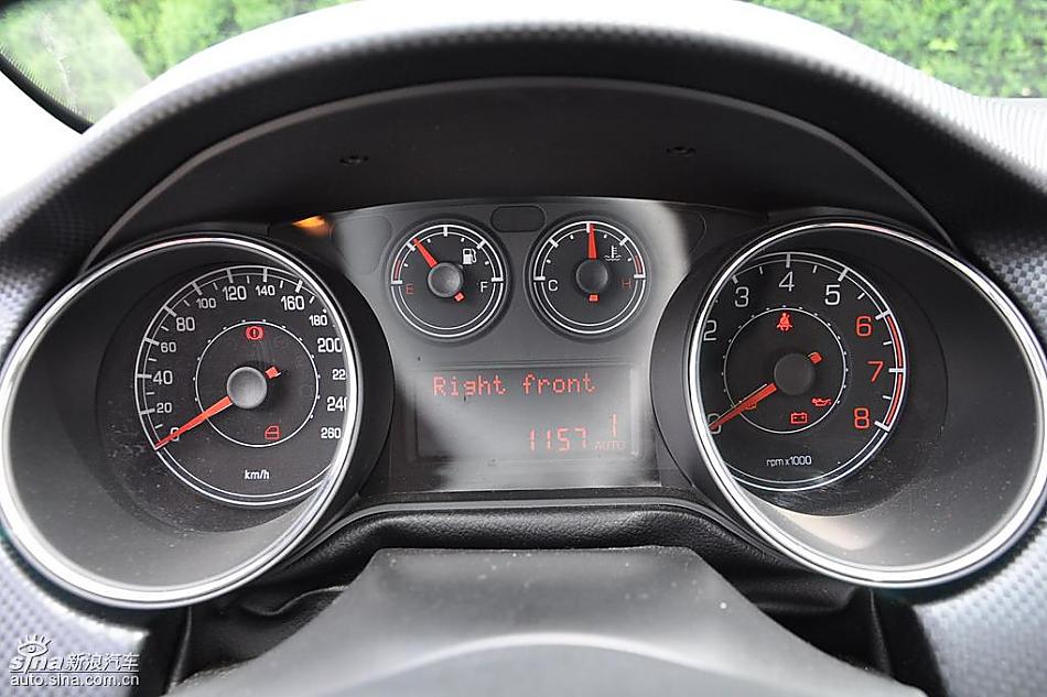 菲亚特Bravo博悦AMT试车实拍图 内饰