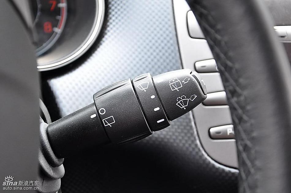 菲亚特Bravo博悦AMT试车实拍图 内饰