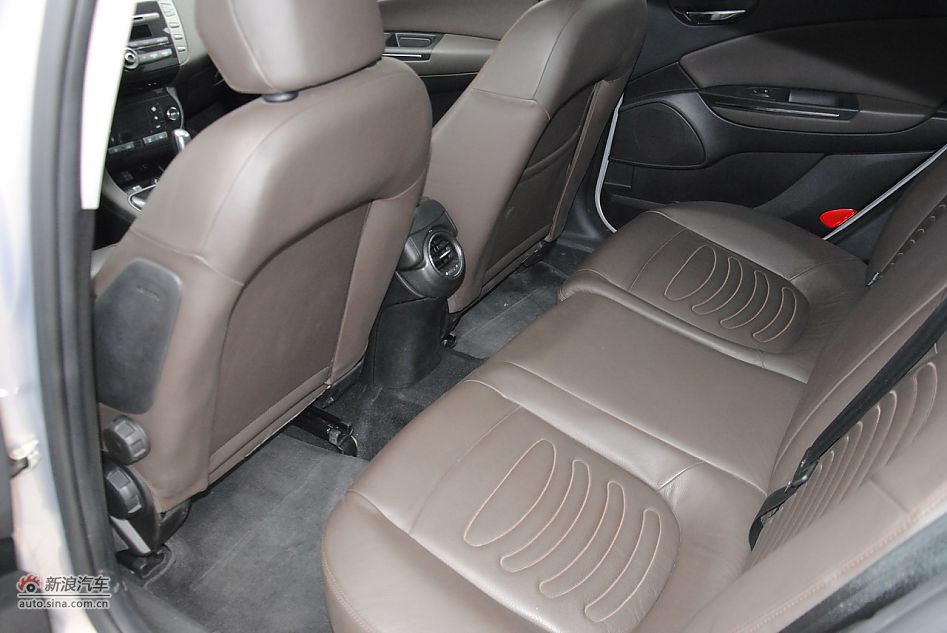 2011款博悦1.4T120马力自动至尊型