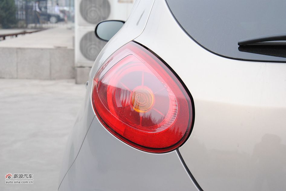 2011款博悦1.4T120马力自动至尊型