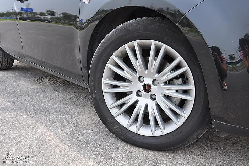 菲亚特Bravo博悦AMT试车实拍图 外观