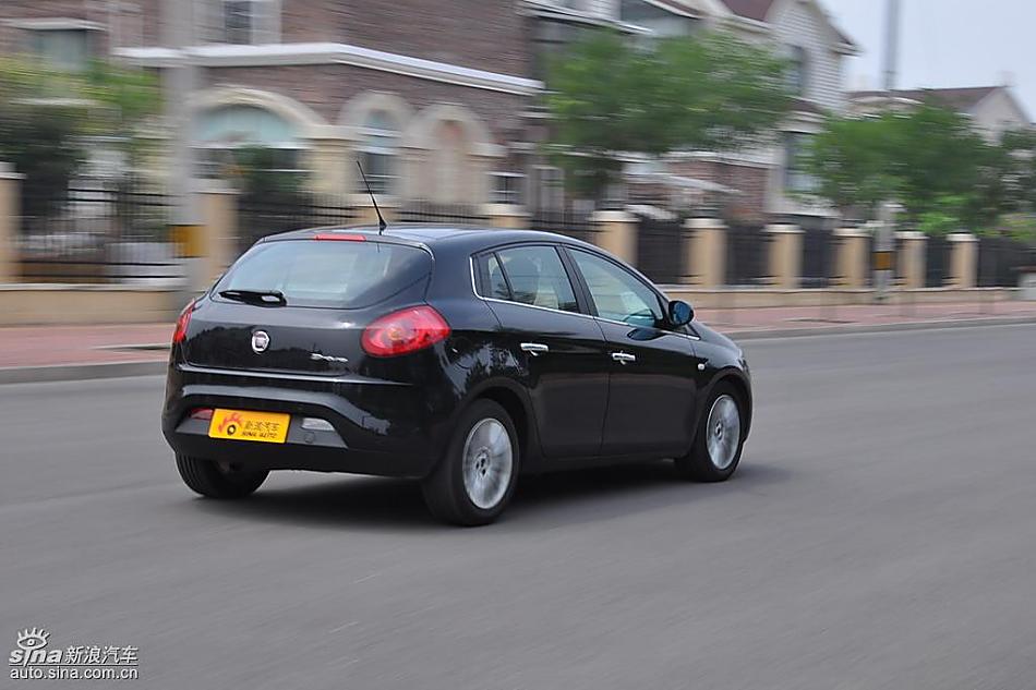 菲亚特Bravo博悦AMT试车实拍图 动态