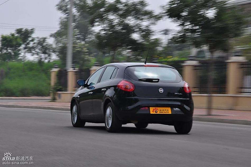 菲亚特Bravo博悦AMT试车实拍图 动态