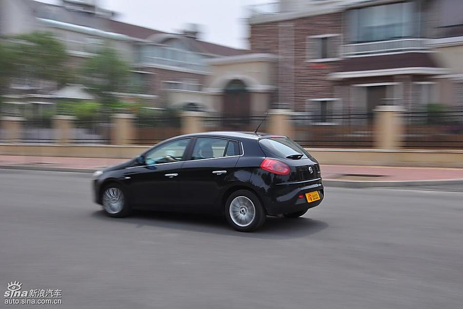 菲亚特Bravo博悦AMT试车实拍图 动态