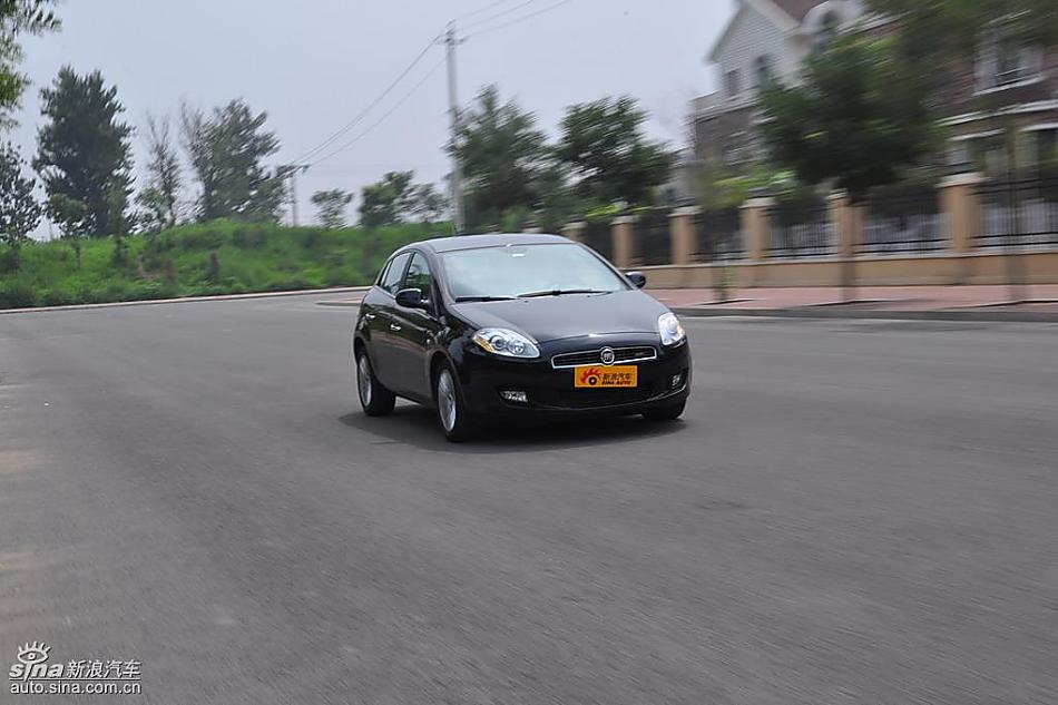 菲亚特Bravo博悦AMT试车实拍图 动态