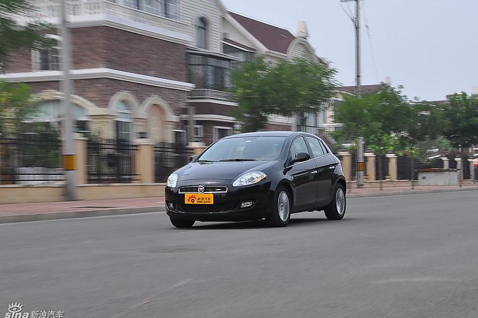 菲亚特Bravo博悦AMT试车实拍图 动态