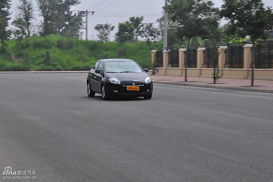 菲亚特Bravo博悦AMT试车实拍图 动态