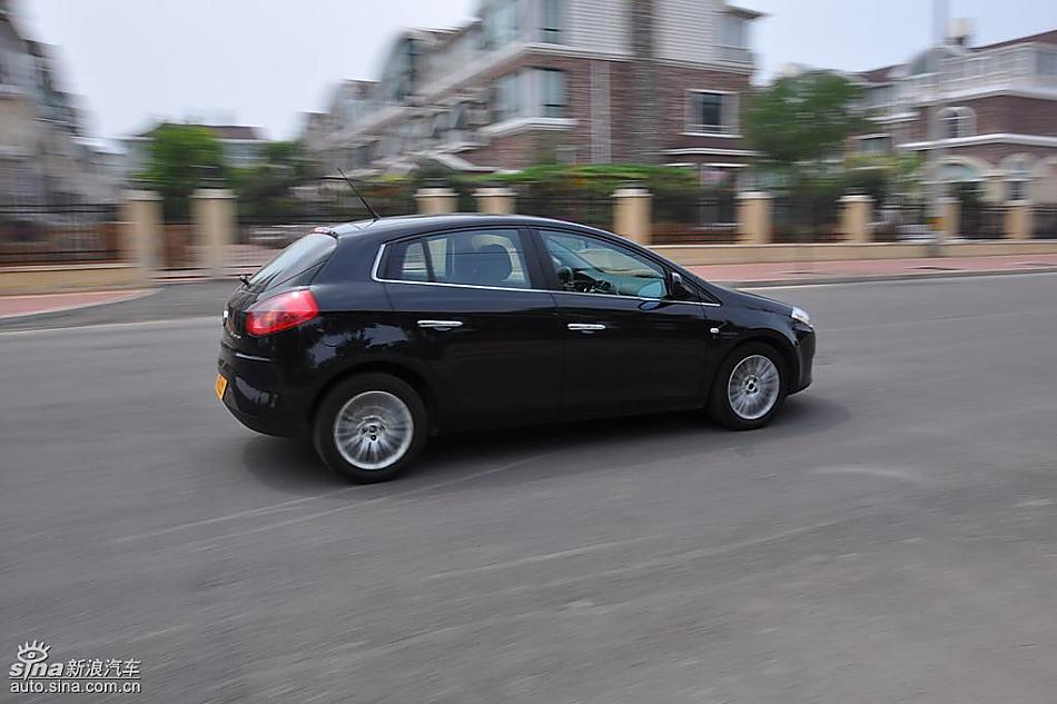 菲亚特Bravo博悦AMT试车实拍图 动态