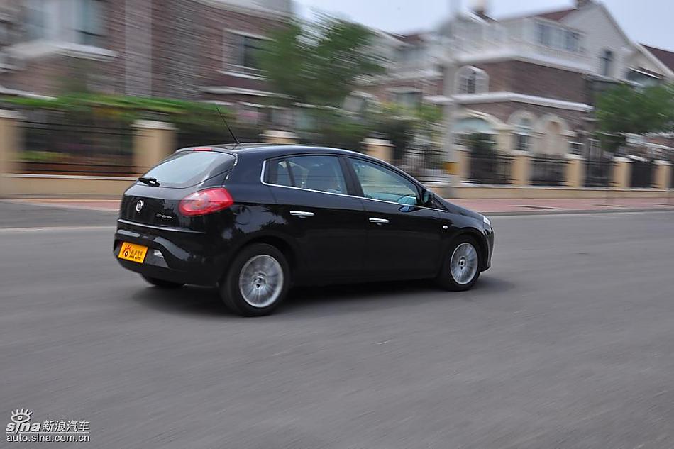 菲亚特Bravo博悦AMT试车实拍图 动态