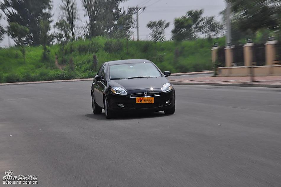 菲亚特Bravo博悦AMT试车实拍图 动态