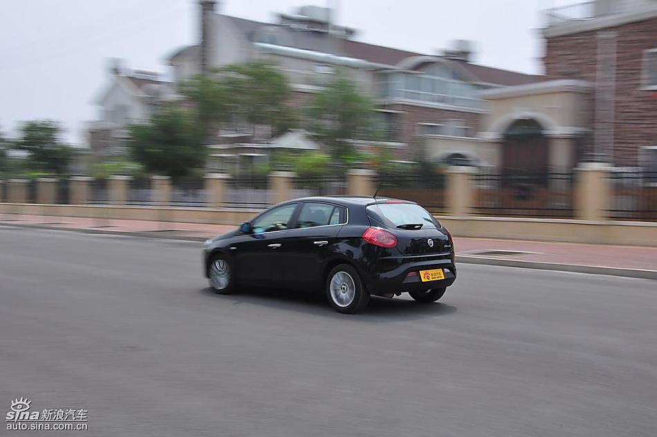 菲亚特Bravo博悦AMT试车实拍图 动态