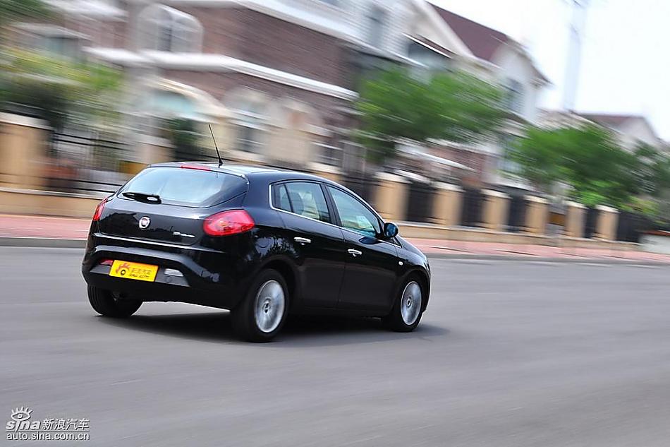 菲亚特Bravo博悦AMT试车实拍图 动态