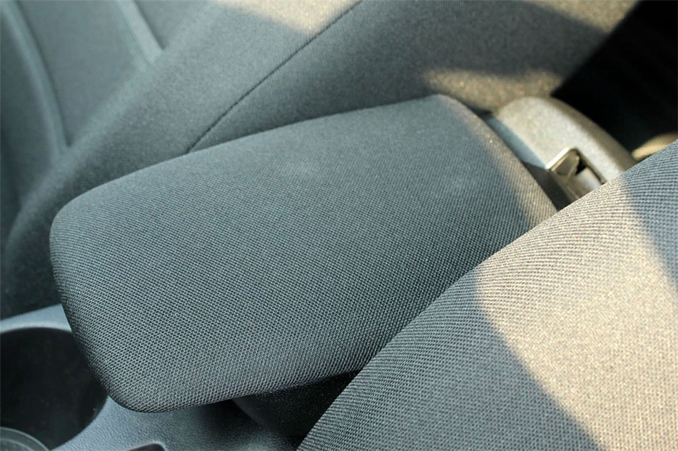 博悦 2011款 1.4T AT 舒适版 空间