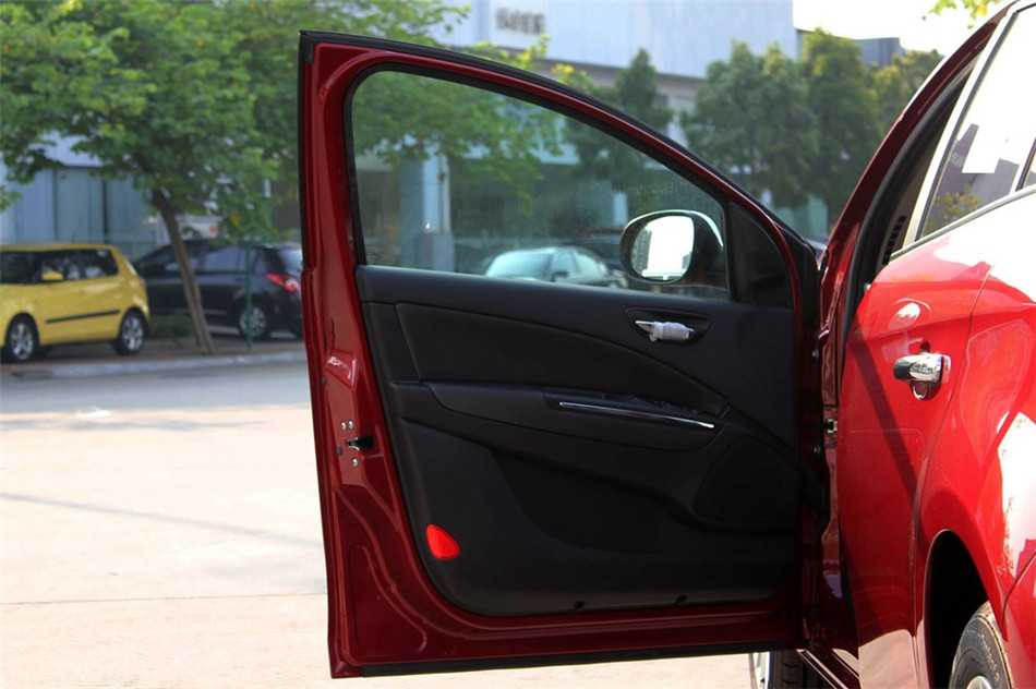 博悦 2011款 1.4T AT 舒适版 空间